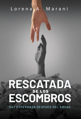 Rescatada de los escombros